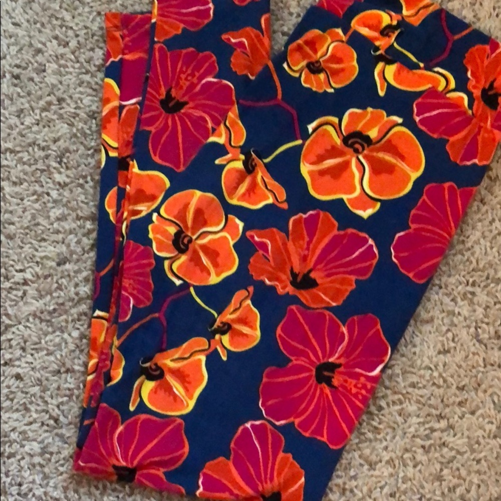 LulaRoe TC Flower Leggings